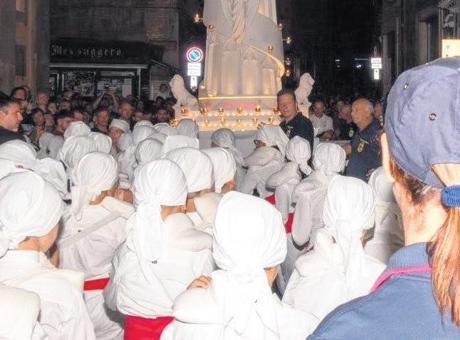 İtalya’da 2 Türk makineli tüfeklerle yakalandı! Festivali kana bulayacaklardı