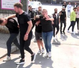 Kadıköy’de okul çevresinde denetim: 2 kişi gözaltına alındı