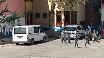 Kantinden ekler yiyen 5 öğrenci zehirlendi