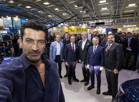 Kenan İmirzalıoğlu, Togg’un tanıtımında konuştu: Kendi arabamıza gururla bakıyor olmak büyük kıvanç.