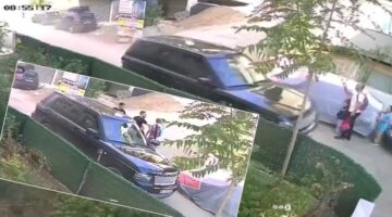 Lüks araçtan indi, çocuklarının önünde babaya tokat attı