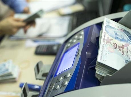 Merkez Bankası’nın kararı sonrası mevduat ve kredi faizleri hızla düşecek mi? Ekonomistler canlı yayında değerlendirdi