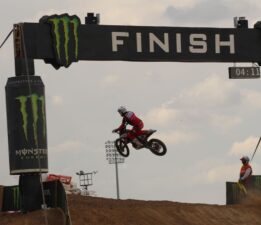 MXGP sıralama yarışları başladı