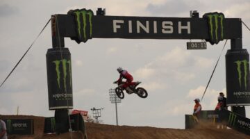 MXGP sıralama yarışları başladı