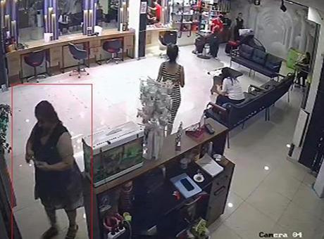 Önce saçını yaptırdı sonra ücret ödemeden kayıplara karıştı