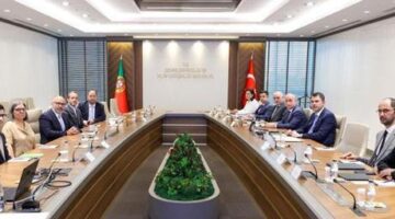 Portekizli Bakan deprem bölgesindeki çalışmalara hayran kaldı: Yaptıklarınız tek kelimeyle şahane