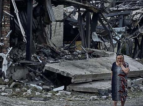 Rusya’dan Ukrayna’ya saldırı: Maaş kuyruğundaki sivilleri hedef aldılar!