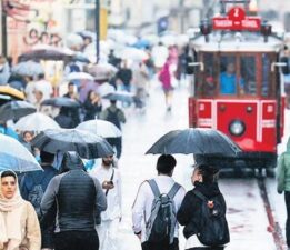 Sağanak yağış hayatı felç etti
