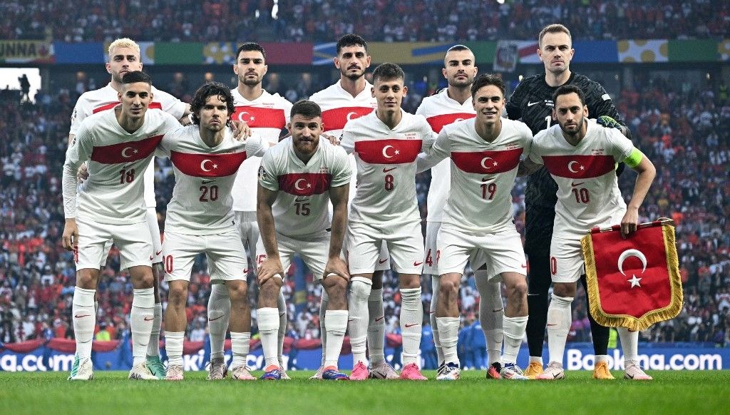 Şampiyonlar Ligi kadrosuna alınmayan milli yıldız kararını verdi: Süper Lig’e geliyor!