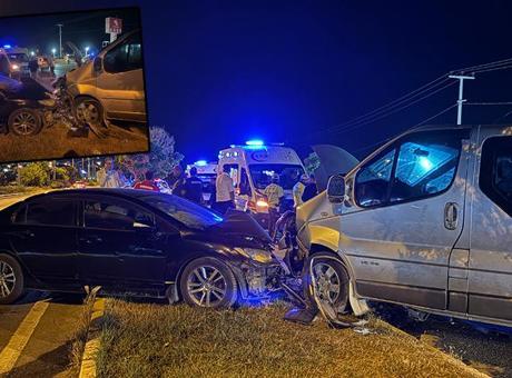 Sivas’ta feci kaza! Minibüs ile otomobil çarpıştı: 3’ü futbolcu 5 kişi yaralandı