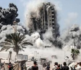 Son dakika haberler! İsrail, Gazze’yi bombalıyor: Yüksek binalar hedefte, havadan acil tahliye bildirileri atıldı
