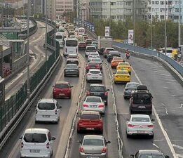 Son dakika… Okullarda ilk gün: İstanbul’da trafik kilit