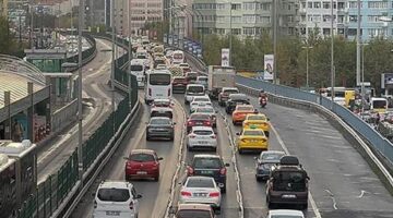 Son dakika… Okullarda ilk gün: İstanbul’da trafik kilit