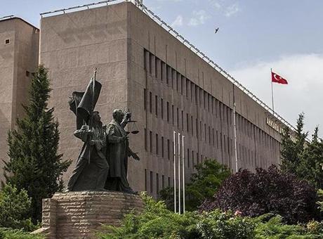 Sosyal medyada uygunsuz paylaşımlara yönelik soruşturmada 10 tutuklama
