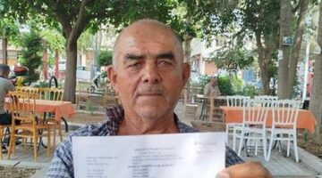 Telefonunu ırmağa atana hiçbir şeyin farkında değild! İbretlik son