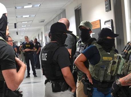 Trump’tan Washington’da göçmen operasyonu! Büyük gözaltı dalgası sürüyor