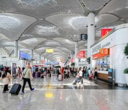 Yılın 8 ayında hava yoluyla 162,6 milyon yolcu seyahat etti