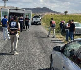 Yol ortasında kanlı pusu! Aracın önünü kesip iki kardeşi katlettiler
